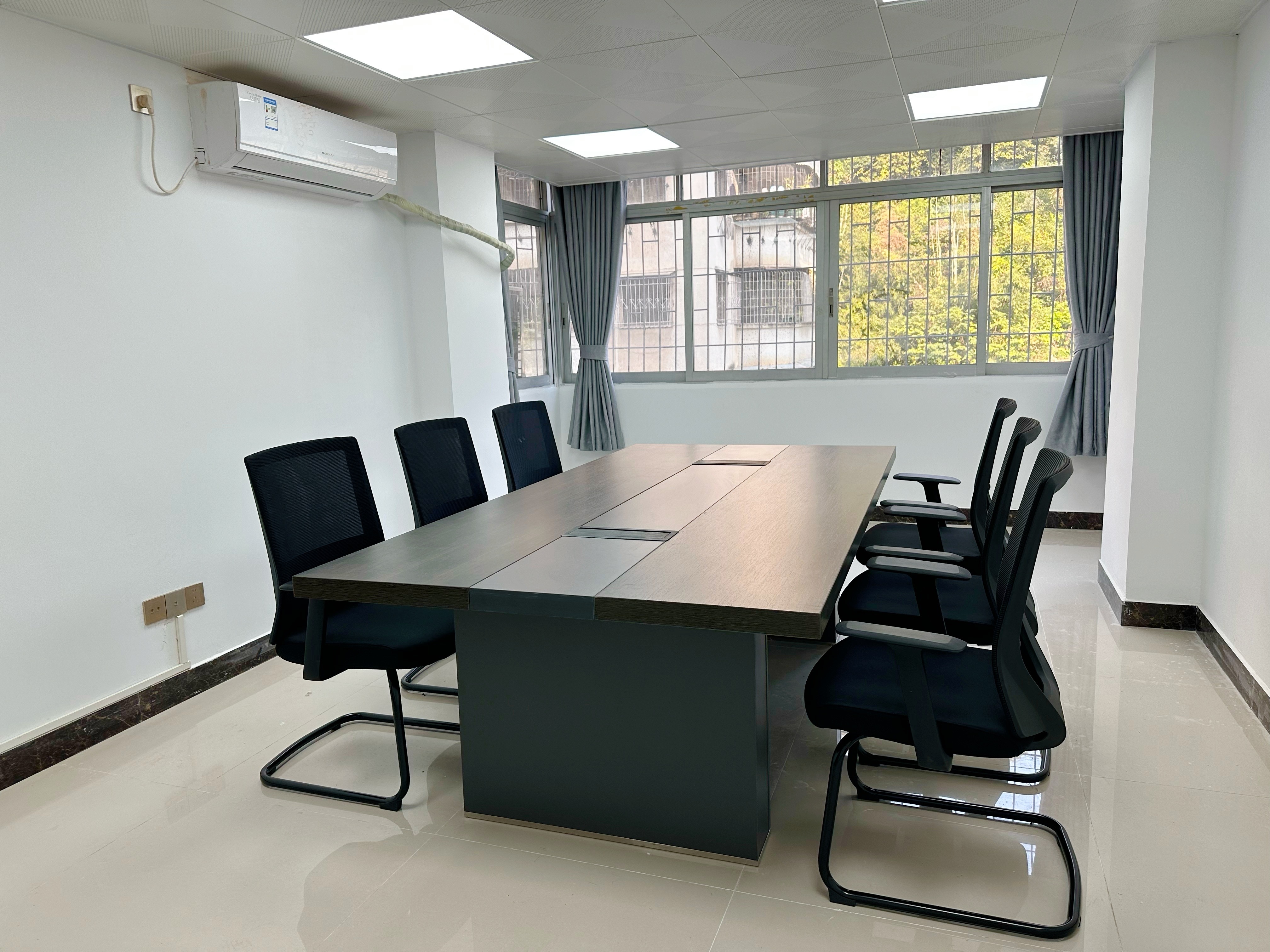Table de conférence