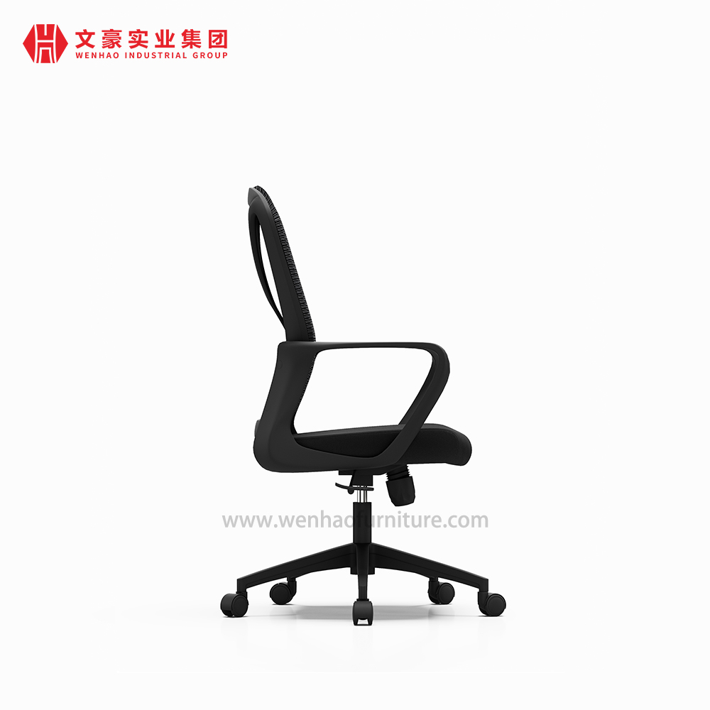 Fournisseur de chaises de bureau pivotantes rembourrées de chaise de bureau à domicile noire abordable en Chine
