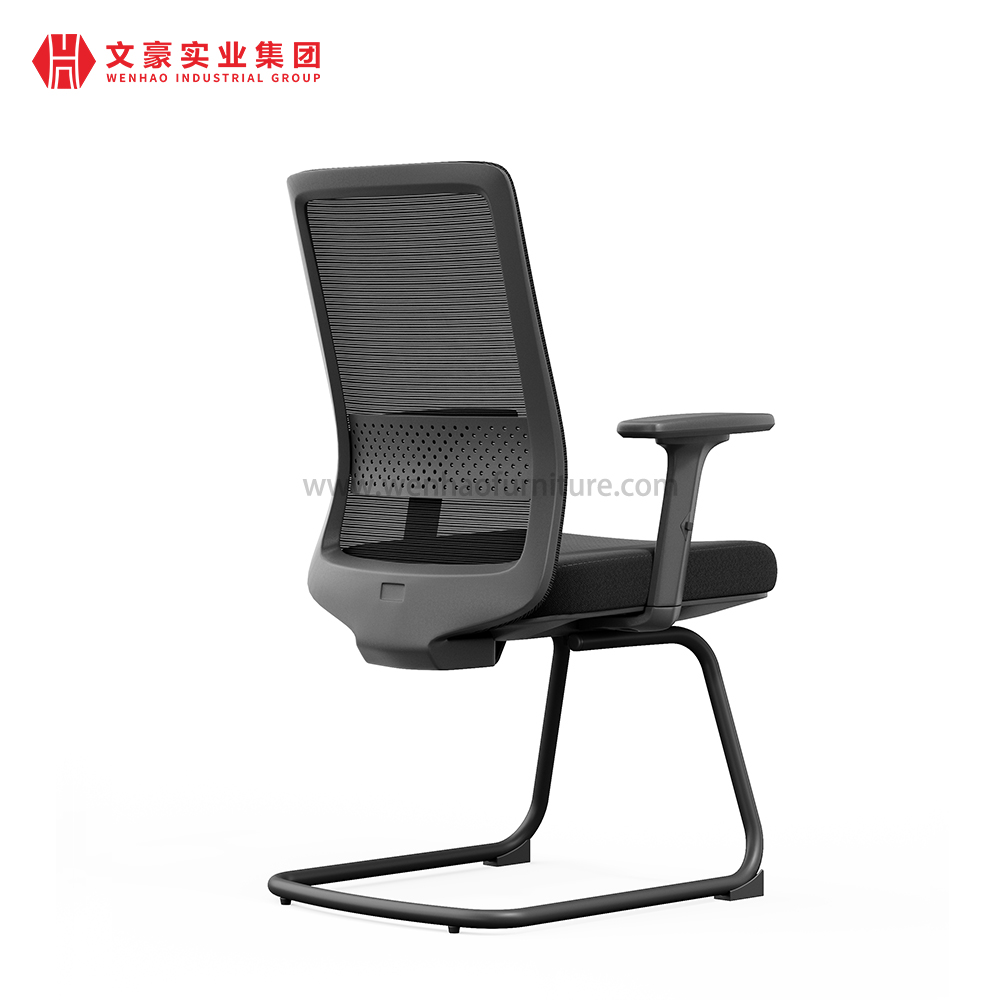 L'invité en acier contemporain de maille de salle de conférence préside la chaise de bureau exécutif de réunion de tissu