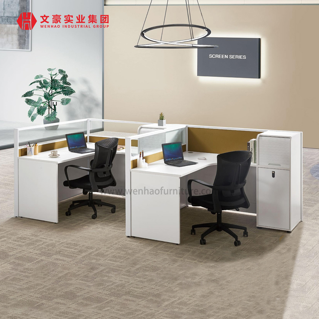 Bureau pour 4 personnes, poste de travail moderne, postes de travail cubiques, bureau du personnel personnalisé
