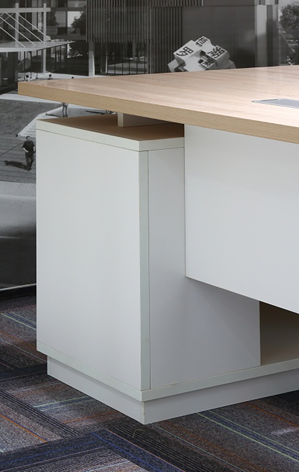 table de bureau avec rangement