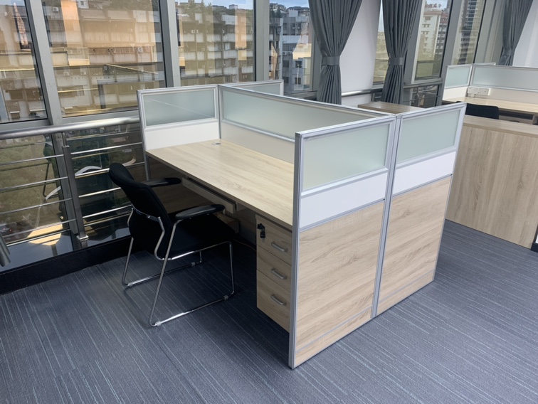Gagnez des meubles de bureau Hope