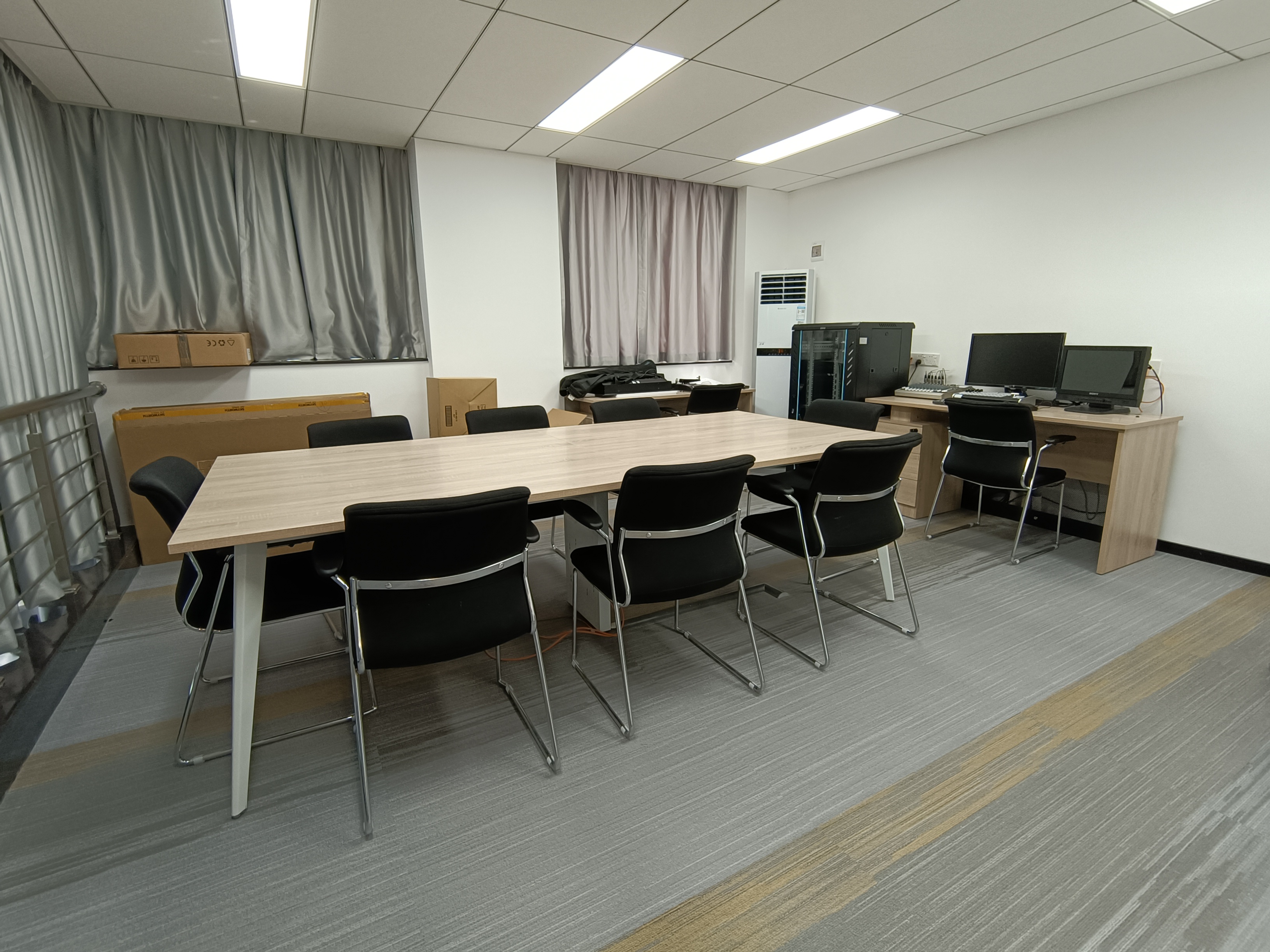 Ensemble de meubles de bureau