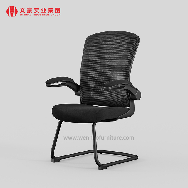 Chaises de bureau tapissées par chaise noire de conférence de bureau de tâche de maille avec les bras réglables