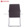 Chaises d'invité tapissées par café en cuir adaptées aux besoins du client de chaise de bureau de conférence avec le cadre en acier