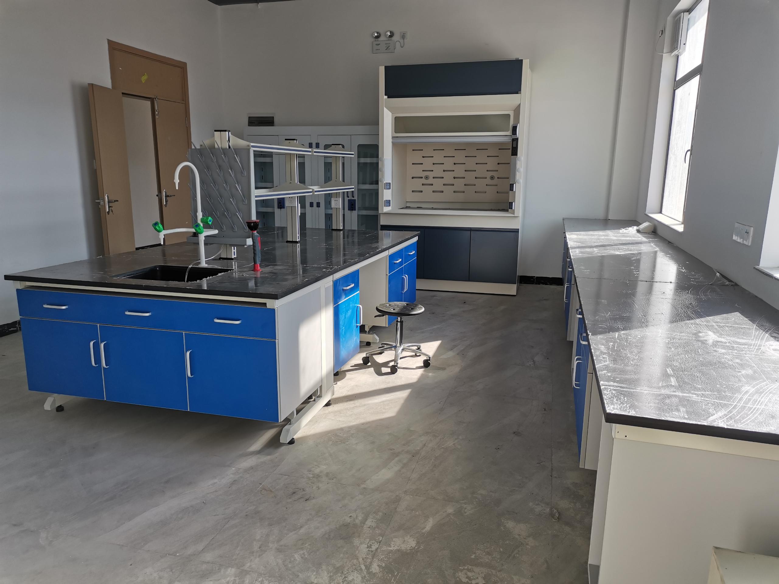 Meubles de laboratoire