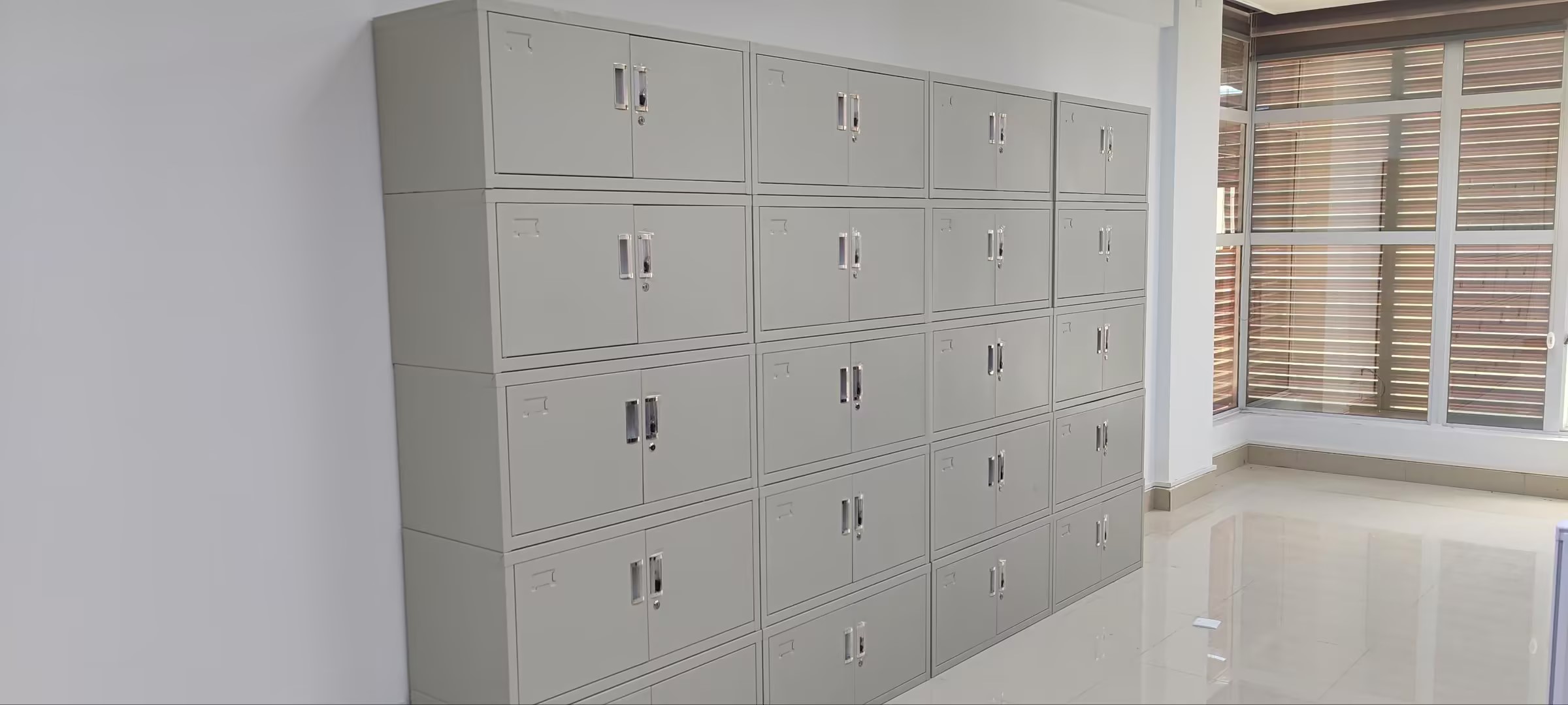 Armoire en acier