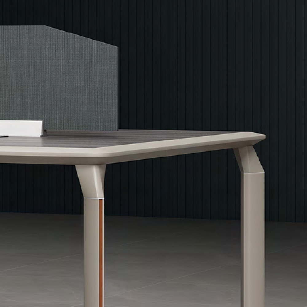 table et chaises d'ordinateur