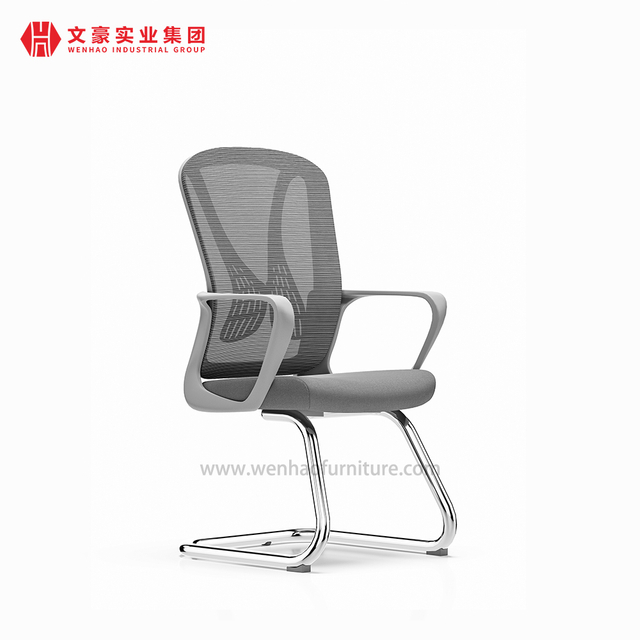 Fournisseur moderne de chaises de bureau rembourrées par chaise de conférence de bureau en maille grise en Chine