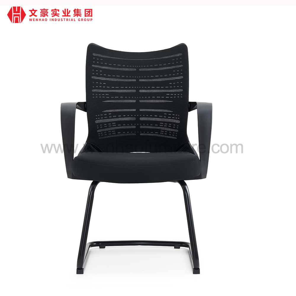 Chaises de bureau tapissées par chaise de conférence de bureau en maille noire moderne avec accoudoirs