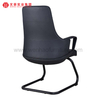 Chaises d'invité tapissées modernes de chaise de bureau de conférence en cuir noir luxueux