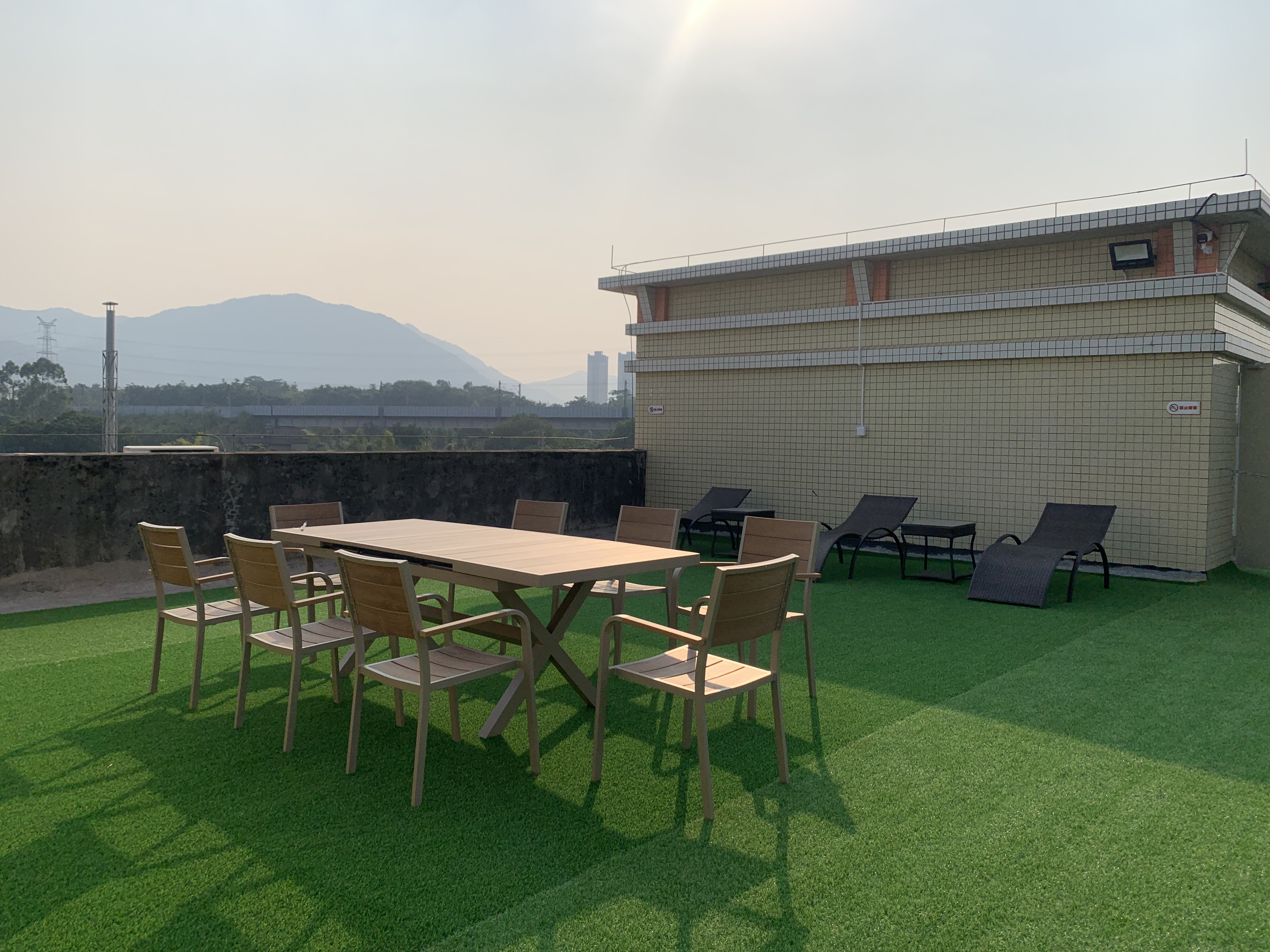 Table et chaise de loisirs en plein air