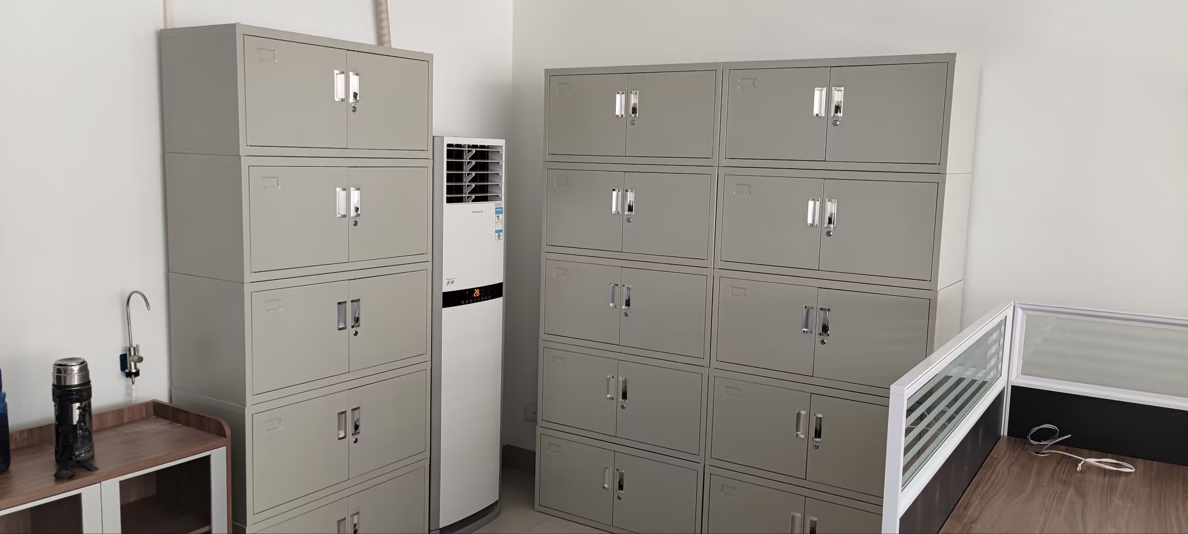Armoire en acier