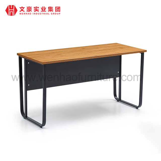 Table de directeur général de bureau de style industriel de luxe de meubles de bureau de vente de la Chine avec la couverture