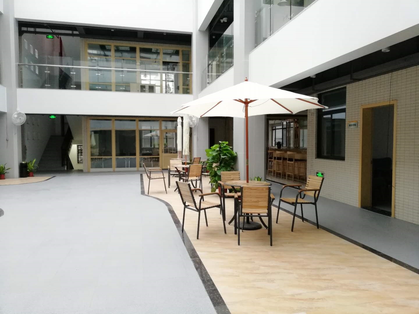 Table d'appoint ronde