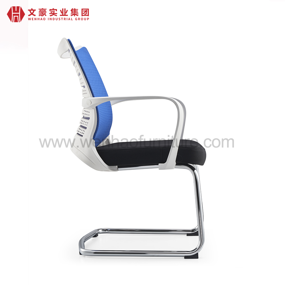 Chaise de conférence de bureau en maille bleue moderne, chaises de bureau rembourrées avec cadre blanc
